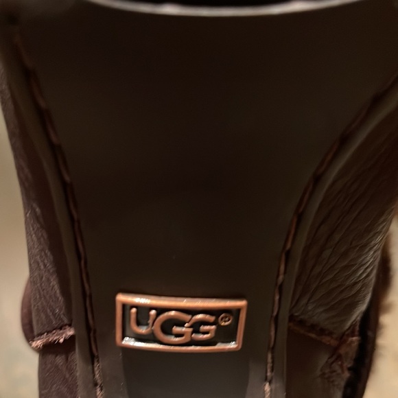 Ugg Australia Savoie Brown Leather Fold Down Platform Heeled Boots size 7 - Picture 7 of 9
